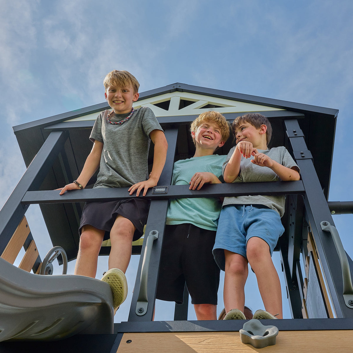 Atlas Steel Swing Set with Monkey Bars