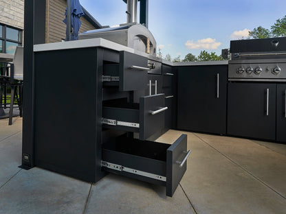 Edgemont Bay | U-Shape Outdoor Kitchen with Bar Seating, Griddle & Pizza Oven