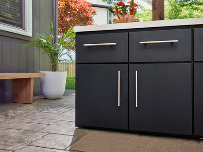 Emory | Corner Outdoor Kitchen Island with Bar Seating & Built-In Griddle – Right