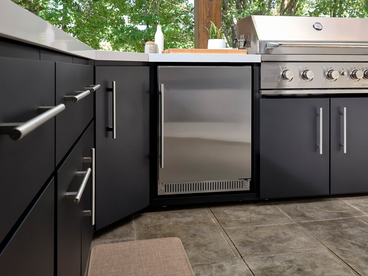 Emory | Corner Outdoor Kitchen Island with Bar Seating & Built-In Griddle – Right