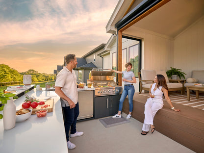 Emory | Corner Outdoor Kitchen Island with Bar Seating & Built-In Griddle – Right