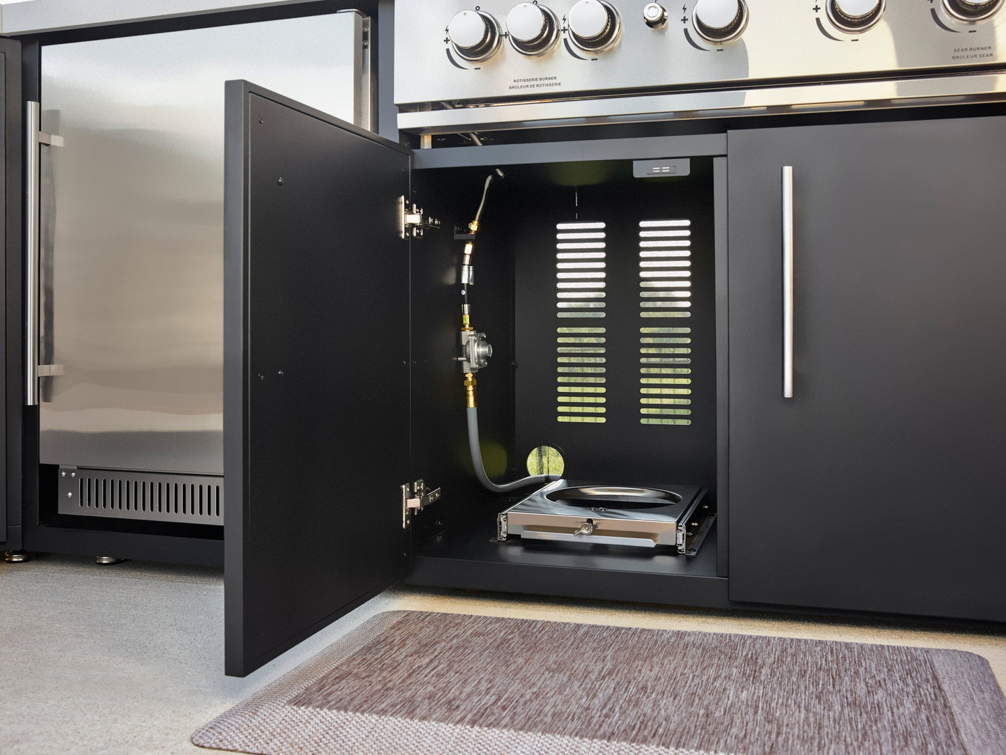 Emory | Corner Outdoor Kitchen Island with Built-In Grill & Griddle