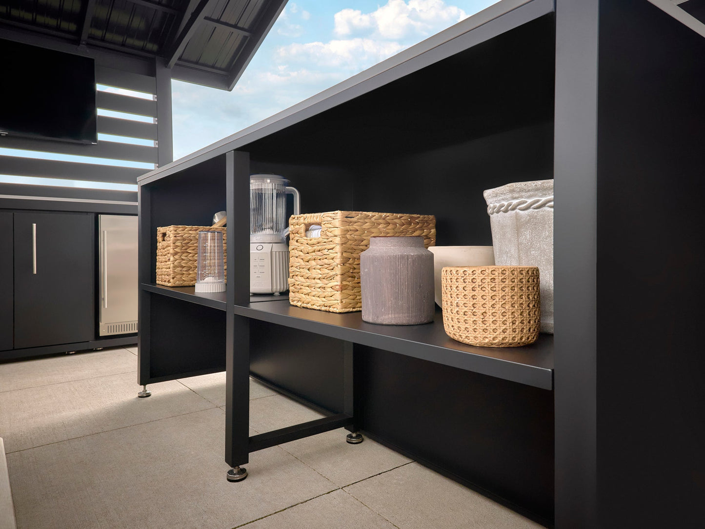 Langston | Covered Walk-In Outdoor Kitchen with Built-In Grill & Pizza Oven