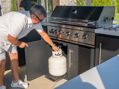 Edgemont Bay | U-Shape Outdoor Kitchen with Bar Seating, Grill & Pizza Oven